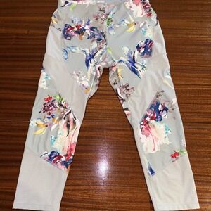 AVIA Watercolor Soft Silver High Rise Crop Floral Leggings Pockets Size LARGE